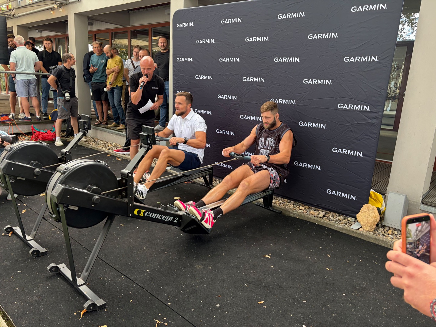 Jiří Procházka na veslařském trenažéru při akci Garmin