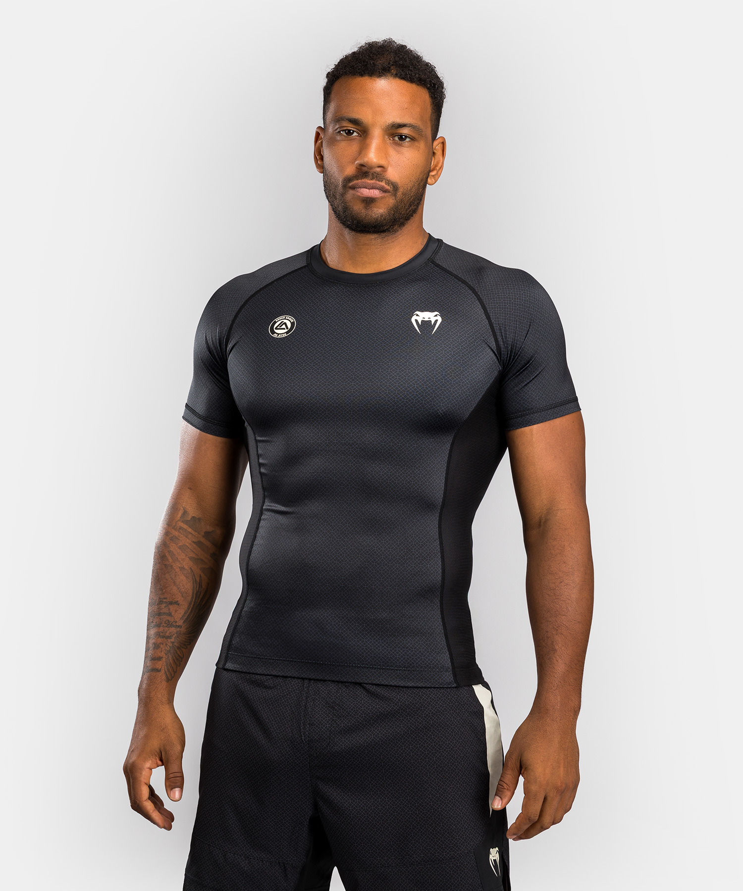 Venum x Roger Gracie Academy Short Sleeve Rashguard - Black Velikost: M