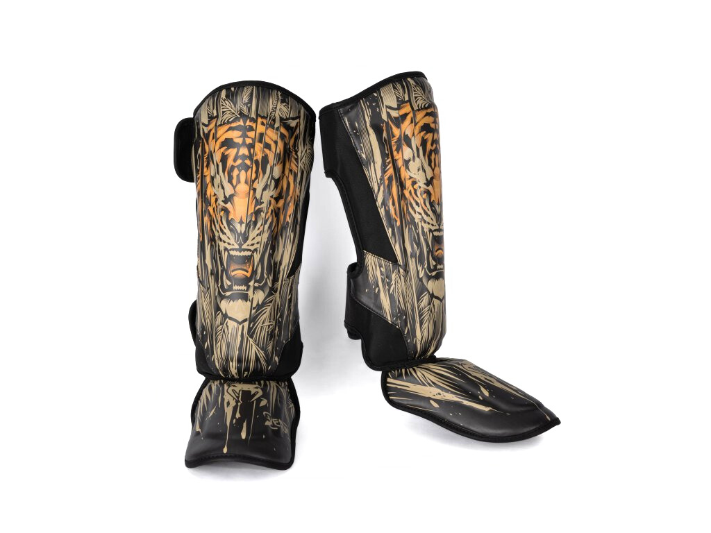 Venum Tiger Shin Guards - Black/Neon Orange Velikost: M