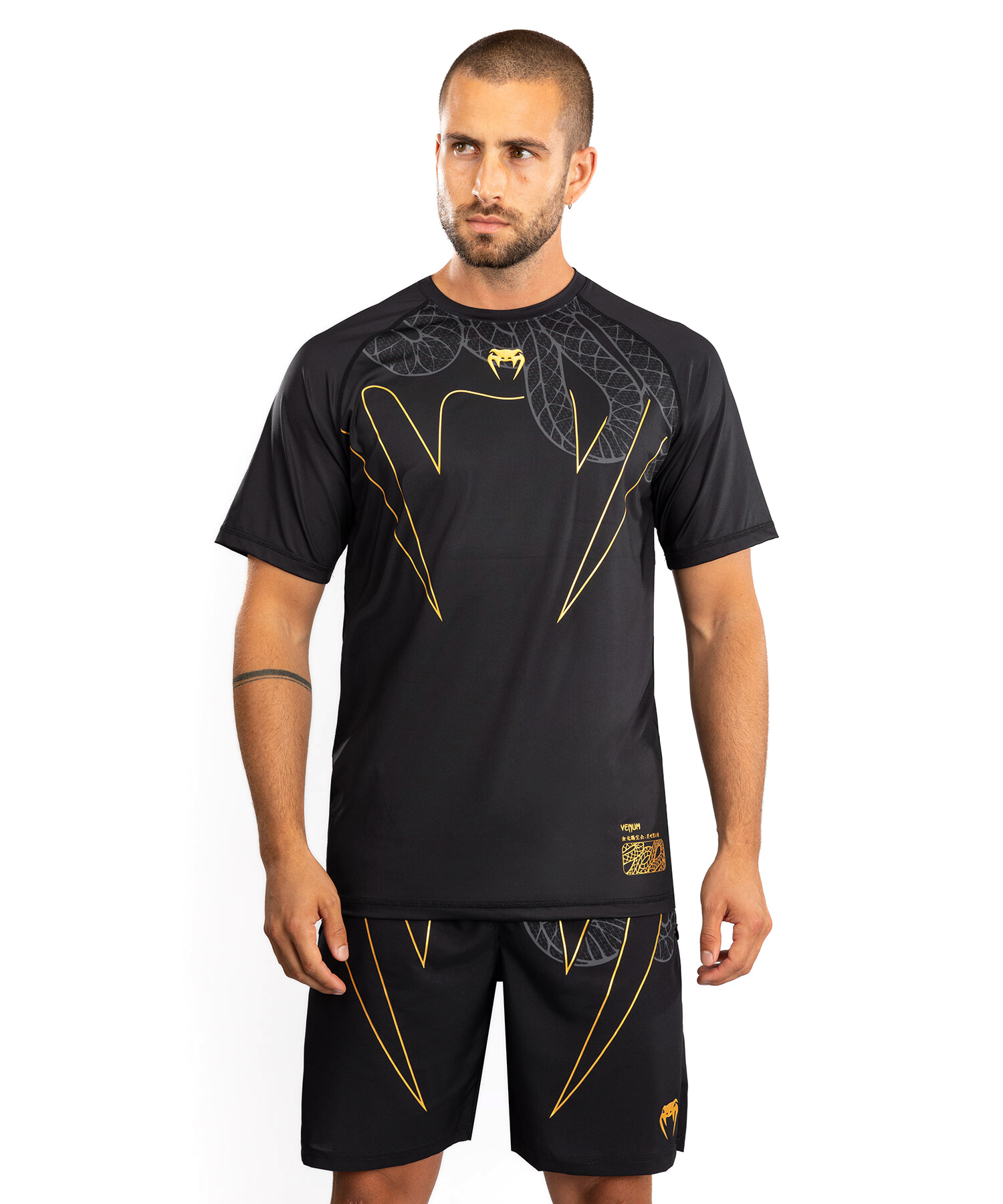 Venum Serpenti Dry Tech - Black/Silver/Gold Velikost: S