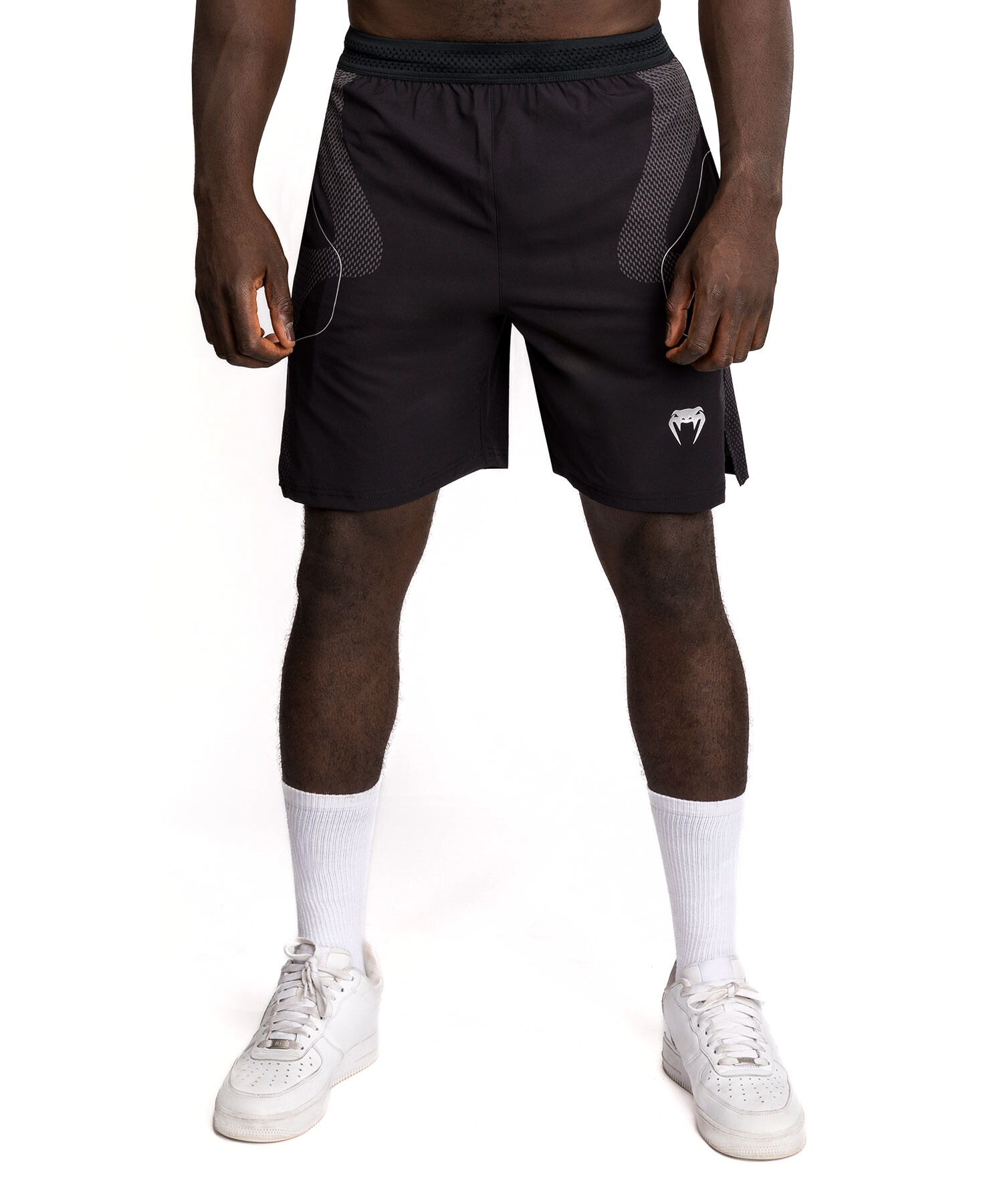 Venum Nexus Training Shorts - Black/Silver Velikost: XL
