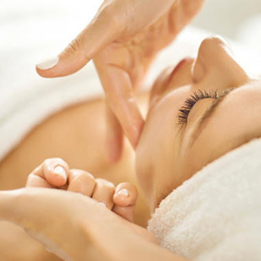 Kozmetické ošetrenia Institut Esthederm v našom salóne na Plynárenskej 6 v Bratislave