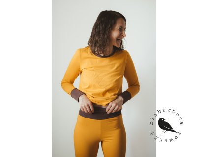 Hořčicové pyžamo