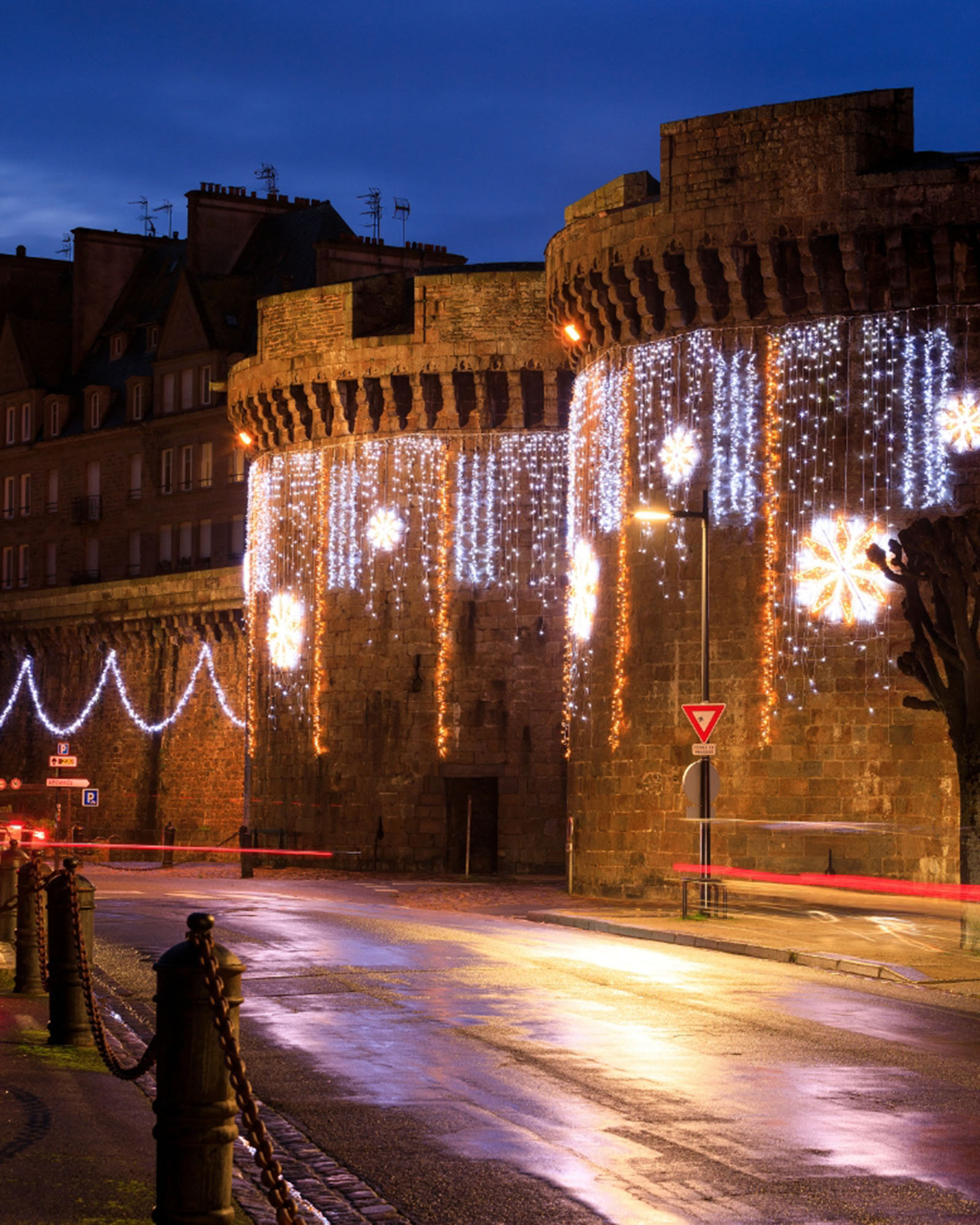 Saint-Malo – svetelná výzdoba historického dedičstva
