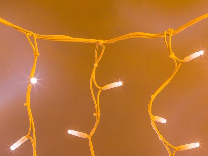 Svetelný záves so strapcami