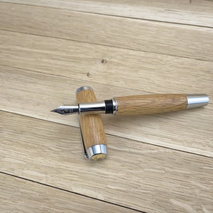 Dřevěné pero Gentleman – dubový sud od whisky 55