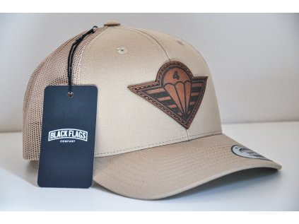 4.BRN KHAKI TRUCKER - 2ks skladem