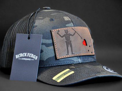 ČERNOVOUS BLACK MULTICAM TRUCKER