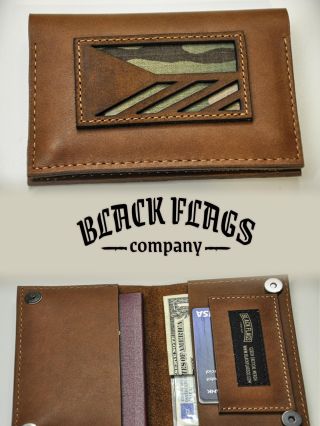 Nové dokladovky jsou nyní na e-shopu 🫡🇨🇿🇸🇰 www.blackflagsco.com