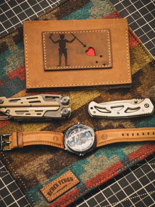 EDC podložka z ovčí vlny Zajímá nás Váš názor. Máme ji zařadit do prodeje? Napište nám do komentáře 🫡🇨🇿