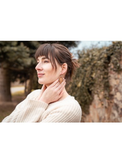 Dřevěné visací náušnice Lístky