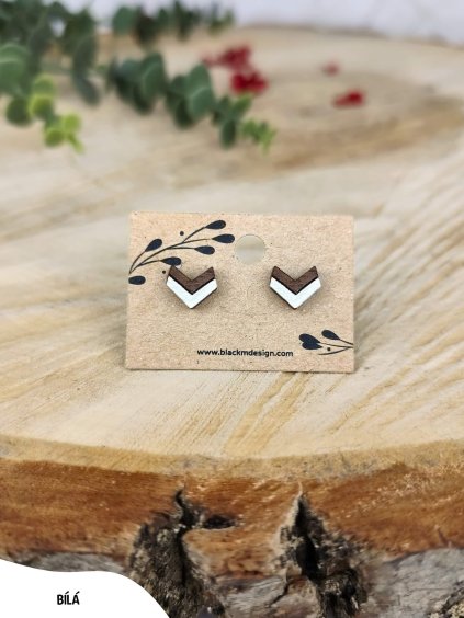 Dřevěné náušnice Véčka