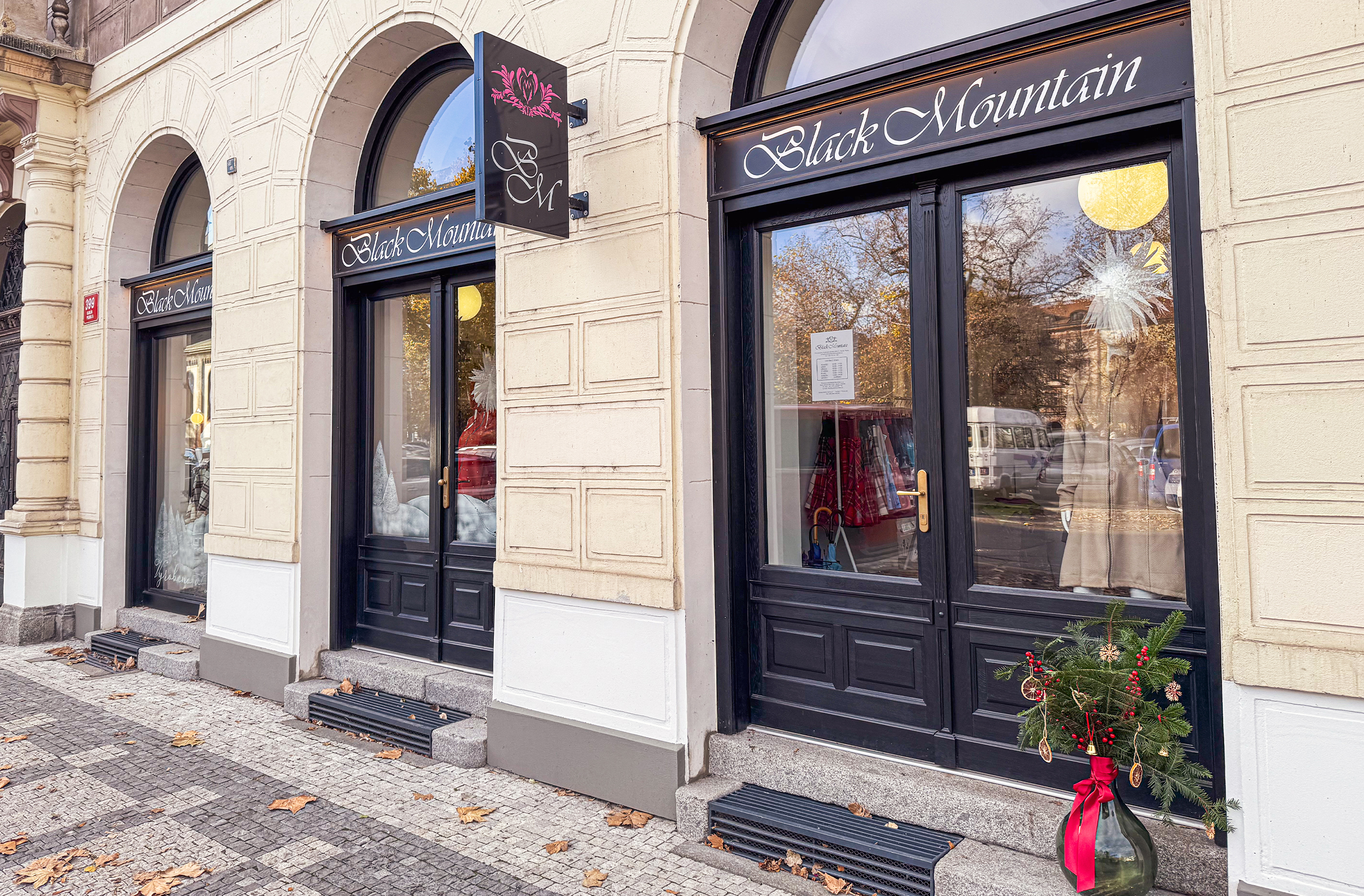 Pražská prodejna Black Mountain 1