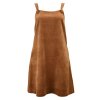 Áčkové šaty s laclem - karamelové 4