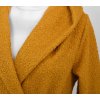 Kabát se sponou - buklé - hořčicový