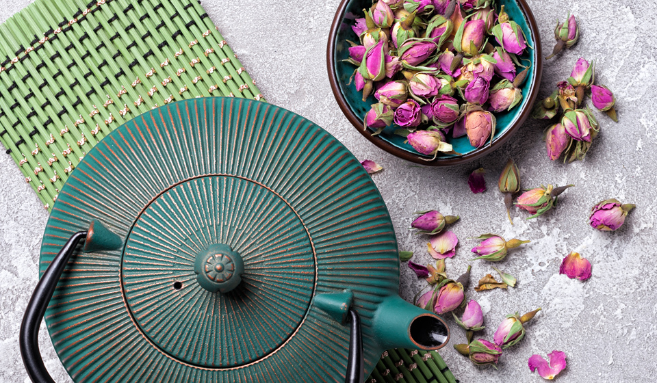 Čaj z poupat damascénské růže