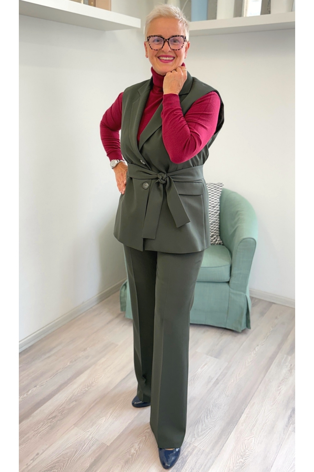 Kalhotový kostým Plus Size s dlouhou vestou