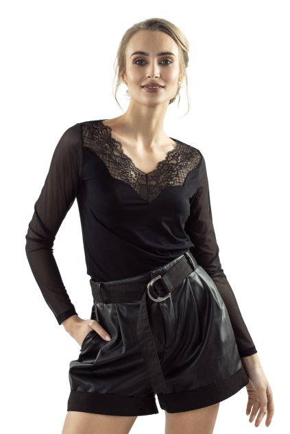 Giulietta černá halenka