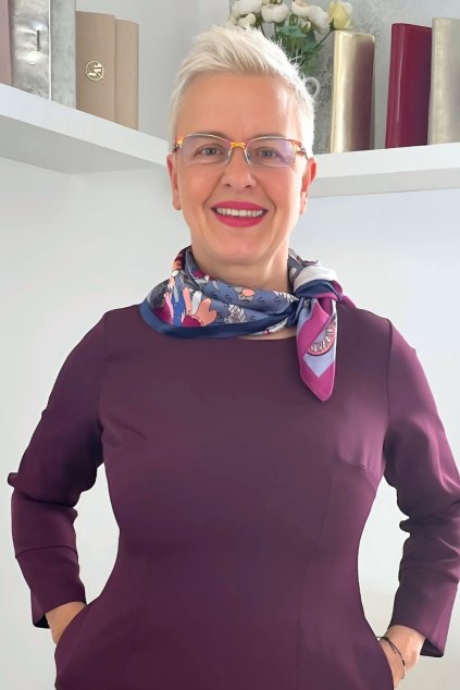 Fialové pouzdrové šaty Olivia BLANKA STRAKA2