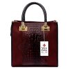 Elegantní dámská kabelka se vzorem krokodýlí kůže