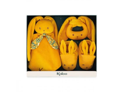 K218011 Kaloo Darcekova sada pre babatko s hrkalkou hryzatkom a capackami okrova Lapinoo 01