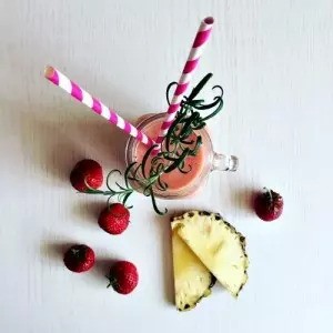 Ananasovo-jahodové smoothie na hubnutí (RECEPT)