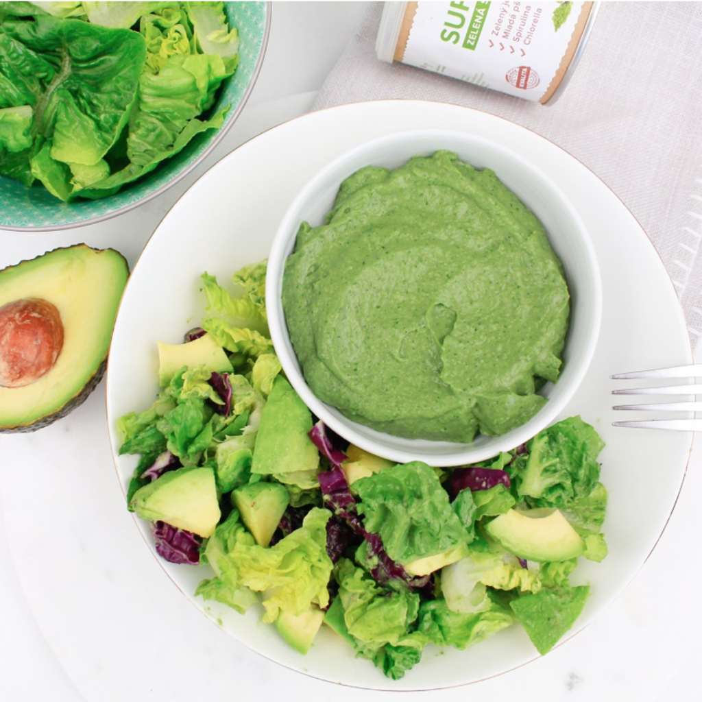 Krémový avokádový dresink pro zdokonalení každého salátu