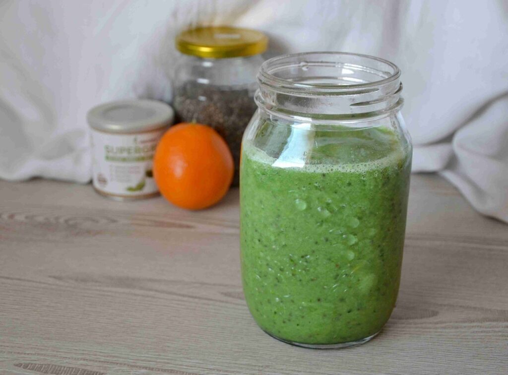 Zelené cuketovo-ovocné smoothie pro nakopnutí imunity během zimy