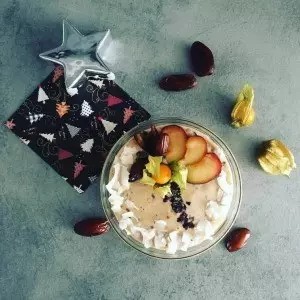Datlová smoothie bowl (RECEPT)