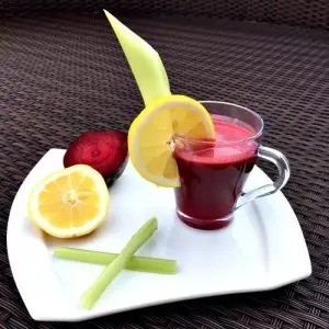 Čerstvá domácí šťáva z červené řepy (RECEPT)
