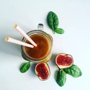 Nakopávací smoothie s čerstvými fíky (RECEPT)