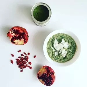 Smootie bowl s granátovým jablkem (RECEPT)