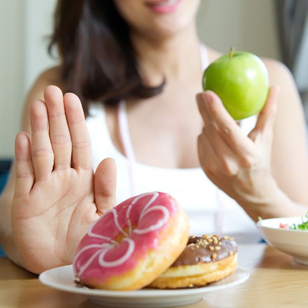 Jak snížit cukr v krvi co nejrychleji i bez inzulinu? (14 tipů pro zdravé lidi a diabetiky)