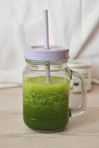 Zelený jarní nakopávač se špenátem, citrusy a Blendeou