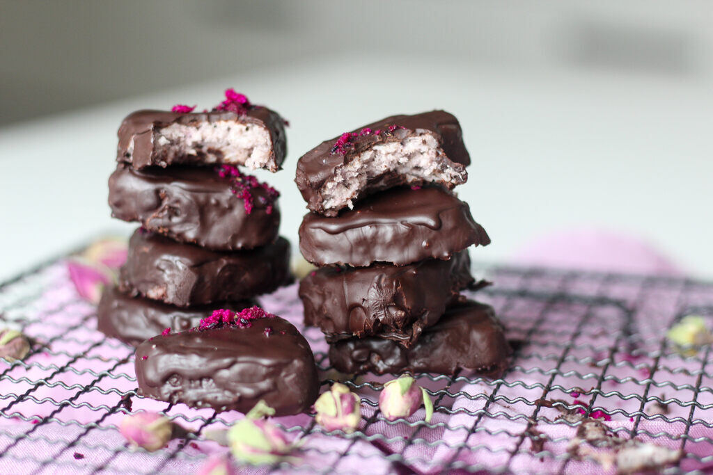 Kokosová srdíčka v hořké čokoládě přesně jako z cukrárny