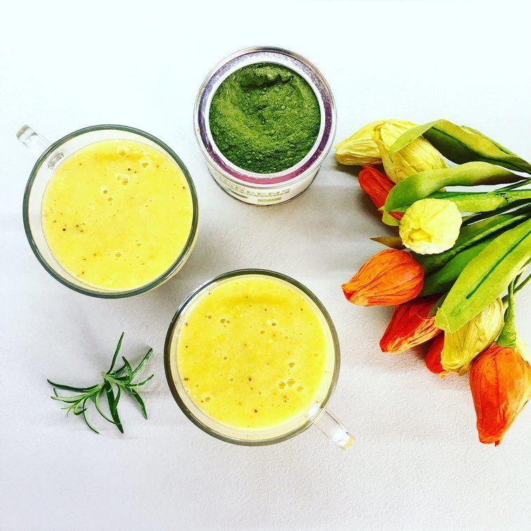 Jarní mangové fresh smoothie se špetkou rozmarýnu