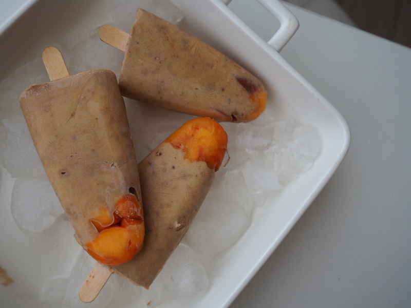 Domácí meruňkovo-banánové nanuky s Vegan proteinem