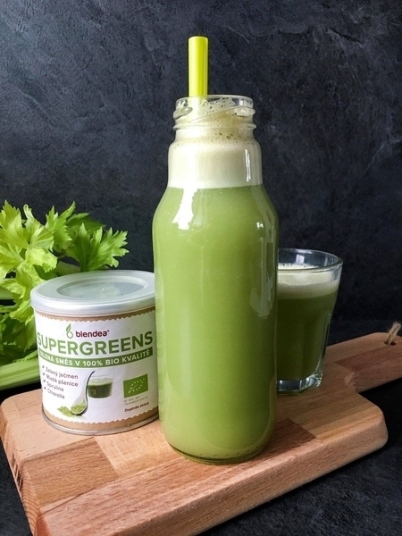 Letní okurkový osvěžovač s celerem a Blendeou