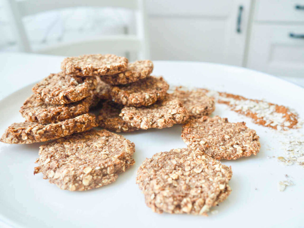 FIT proteinové ovesné banánové sušenky se skořicí
