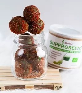 Proteinové datlové kuličky s kešu (RECEPT)