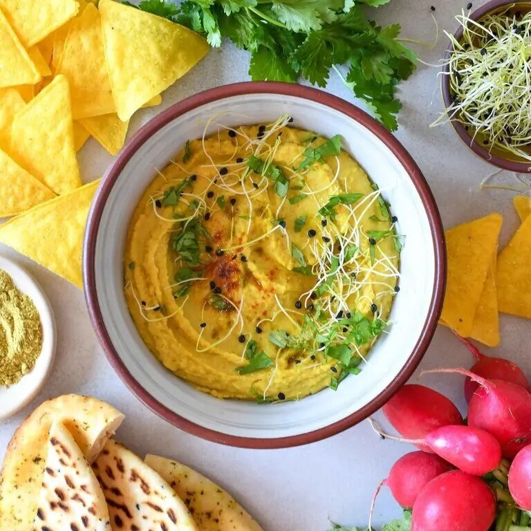 Podzimní hummus z červené čočky jako sytá, zdravá imunitní svačinka do upršených dnů (zahřeje na srdíčku)