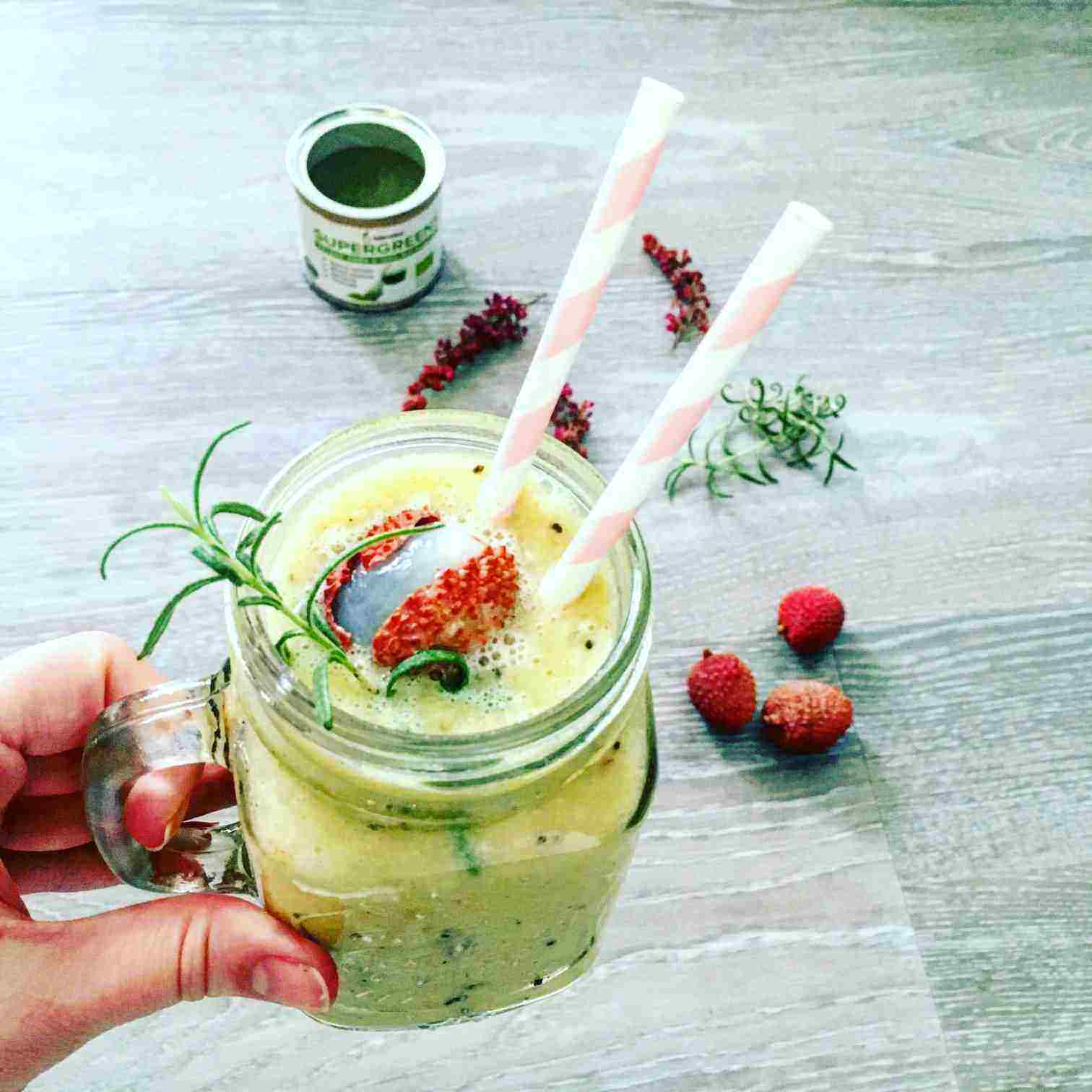 Hydratační exotické smoothie s liči a Blendeou