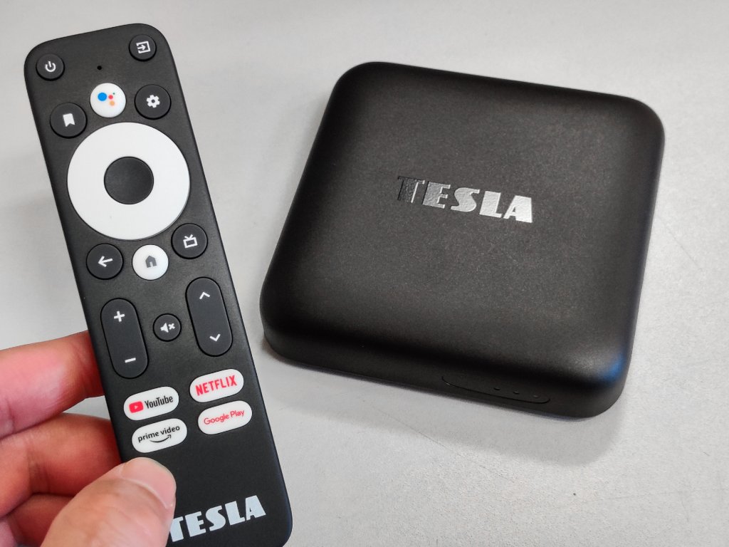 TESLA MediaBox XA400 Google Android TV | 4k HDR streaming | Chromecast |  Dolby Atmos - Blu-shop.cz