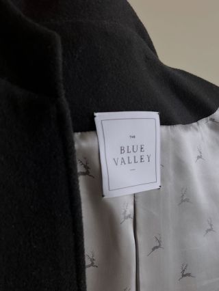 Značka The Blue Valley letos rozšiřuje svou nabídku o pánskou kolekci. Nová kolekce nabídne saka, kabáty a kalhoty v...