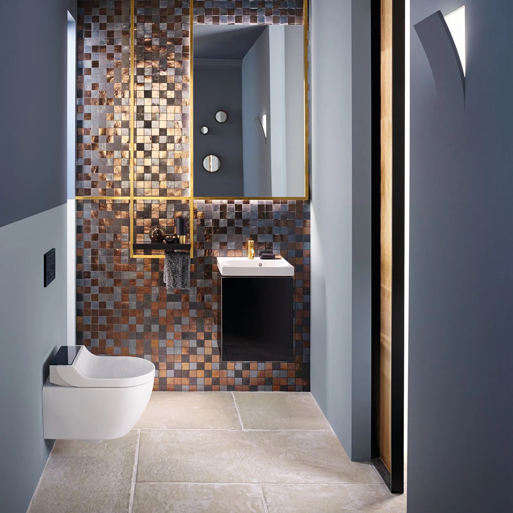Geberit AquaClean Tuma v kúpeľňovom interiéri