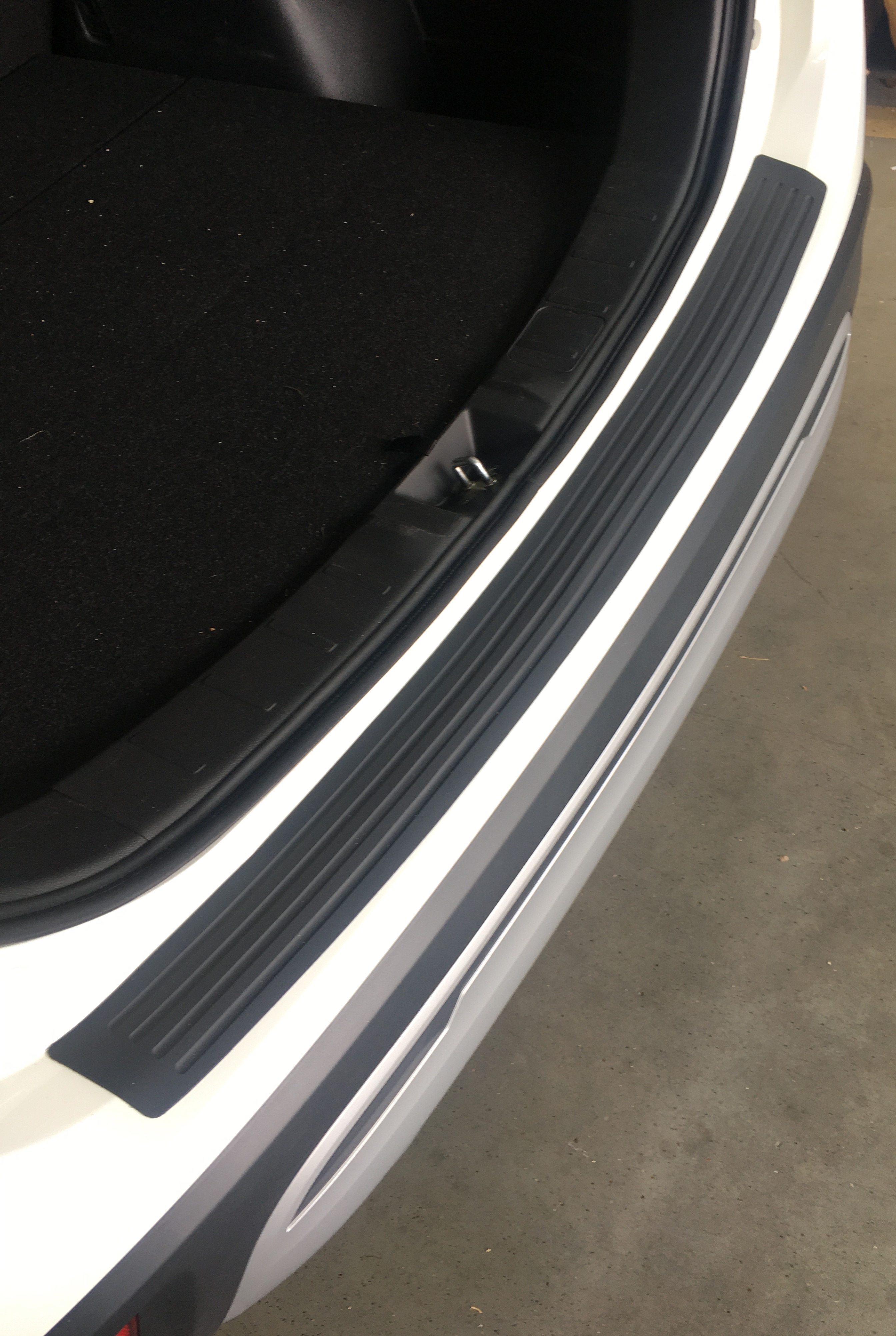 Lišta zadního nárazníku, černá, 90x8cm, 87538