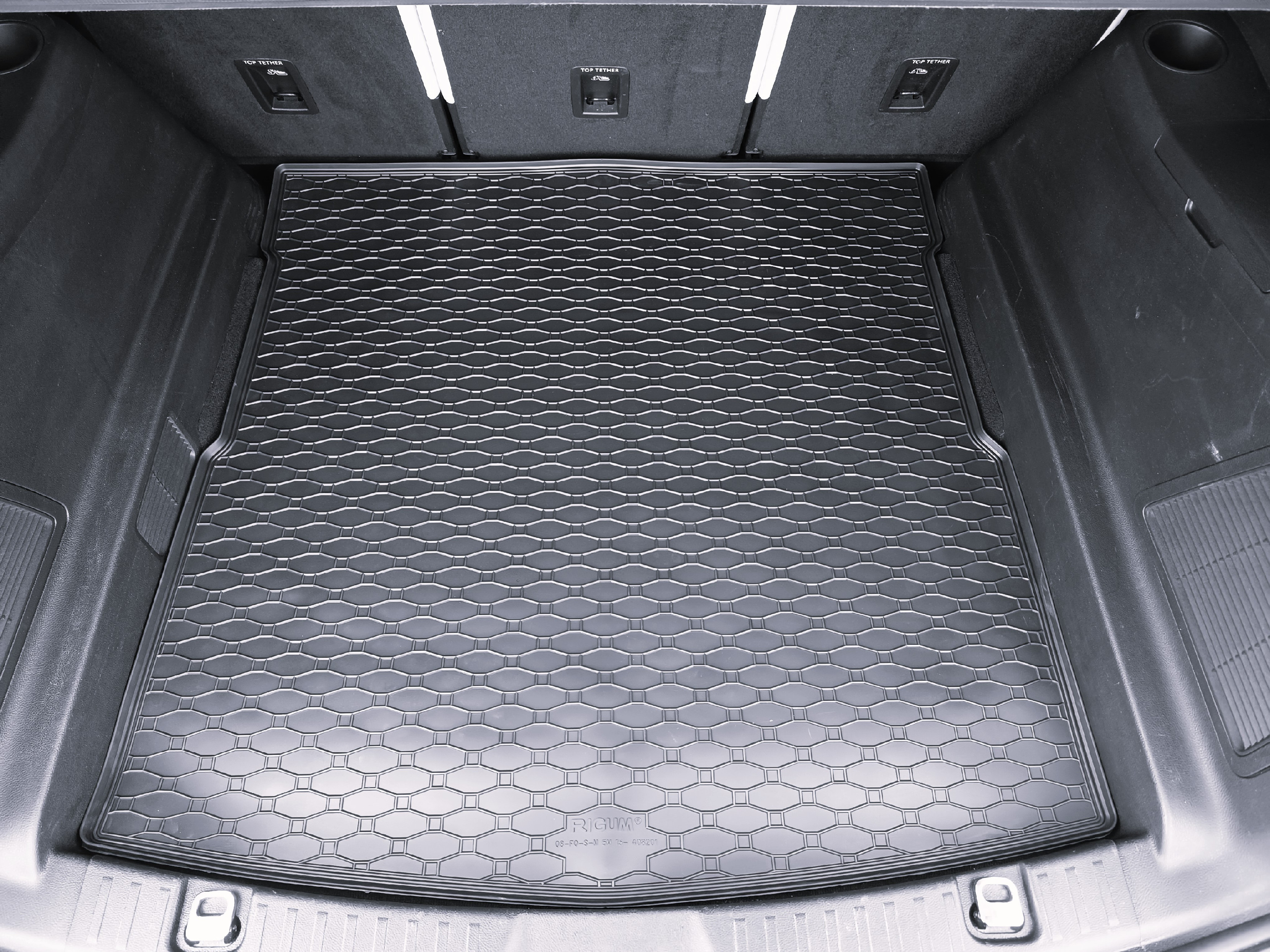 Vana do kufru gumová Ford S-Max 2015- | RIGUM