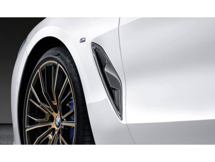 Karbonové mřížky blatníku BMW 8