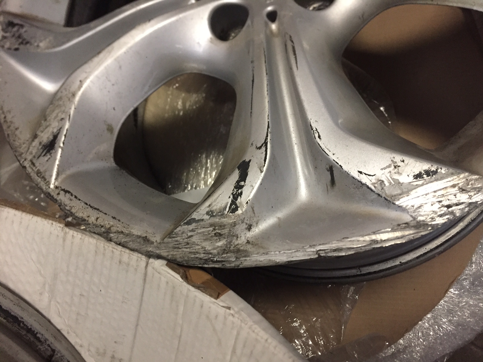 BMW na operativní leasing a odřená alu kola ? Žádný problém, jsme specialisté na opravy alu kol BMW