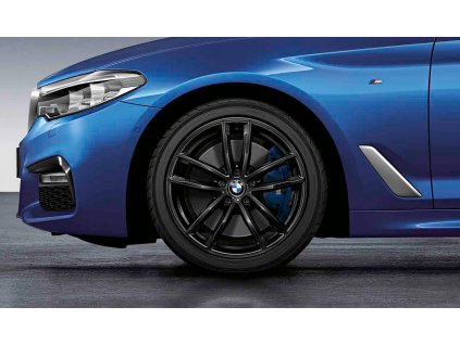 Zimní sada BMW 5 G30 STYLING M662 černé 8x18 ET30 včetně zimních pneumatik 245/45 R18 100V XL Ultra Grip 8 Performance* MOE RSC a čidel tlaku RDCi